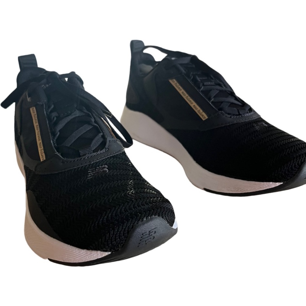 New Balance Womens Beaya Black with Gold Metallic Size 10 - Picture 3 of 9